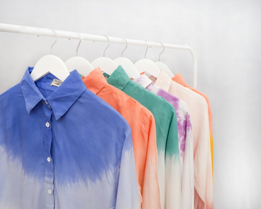 10 idee creative per personalizzare vestiti vecchi